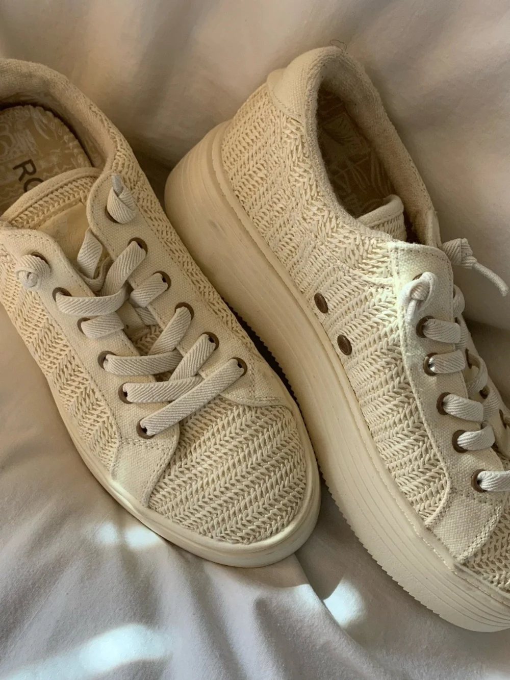 Roxy cream 'Sheilahh 2.0 Platform Sneaker'